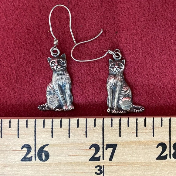 Silver-Pewter  Sitting Cat Earrings, 1" with hook. - Picture 4 of 4